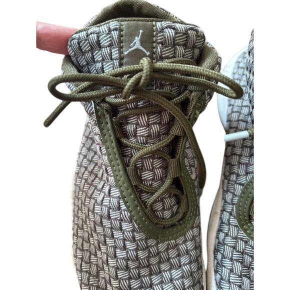 Jordan Future Mid Olive Canvas Lace Up Sneakers Size 4Y - Picture 4 of 7